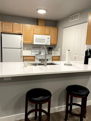 Fridge, microwave, oven, stovetop - Renovated and Comfortable-South Meridian

 (Meridian)