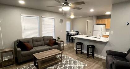 Renovated and Comfortable-South Meridian. Close to everything.