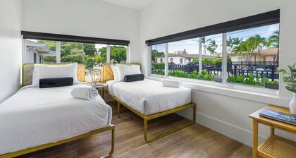 Charming Villa, Sleeps 16, Private Pool, Outdoor Cinema, Central Miami