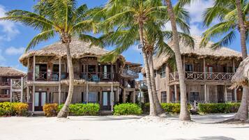 Deluxe Condo, Ensuite, Beach View (Beach Front 1st Floor) | Exterior