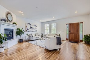 Smart TV, fireplace, video games, table football - House in front of Washington Park
(Denver)