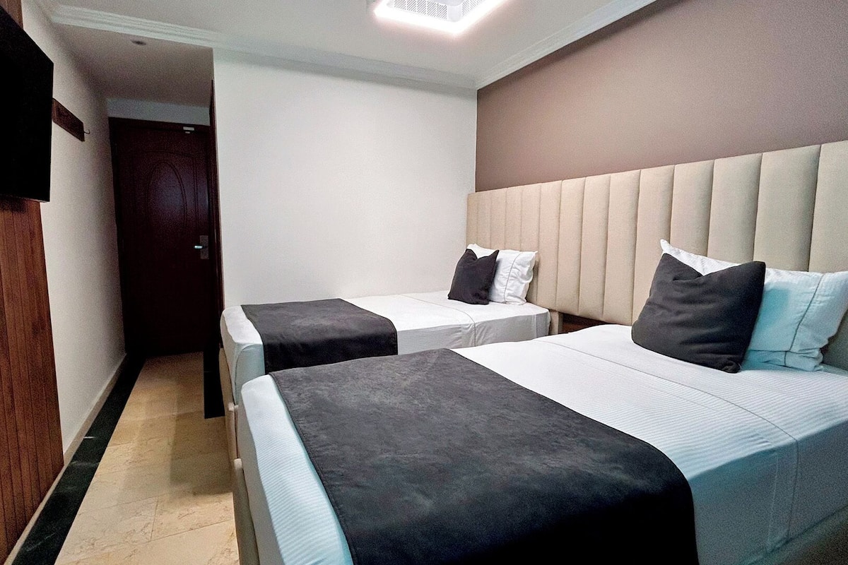 Executive-rum - 2 enkelsÀngar | VÀrdeförvaringsskÄp pÄ rummet, skrivbord, gratis wi-fi och sÀngklÀder