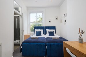 2 slaapkamers, een strijkplank/strijkijzer, wifi, beddengoed