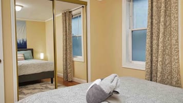 2 bedrooms, WiFi, bed sheets