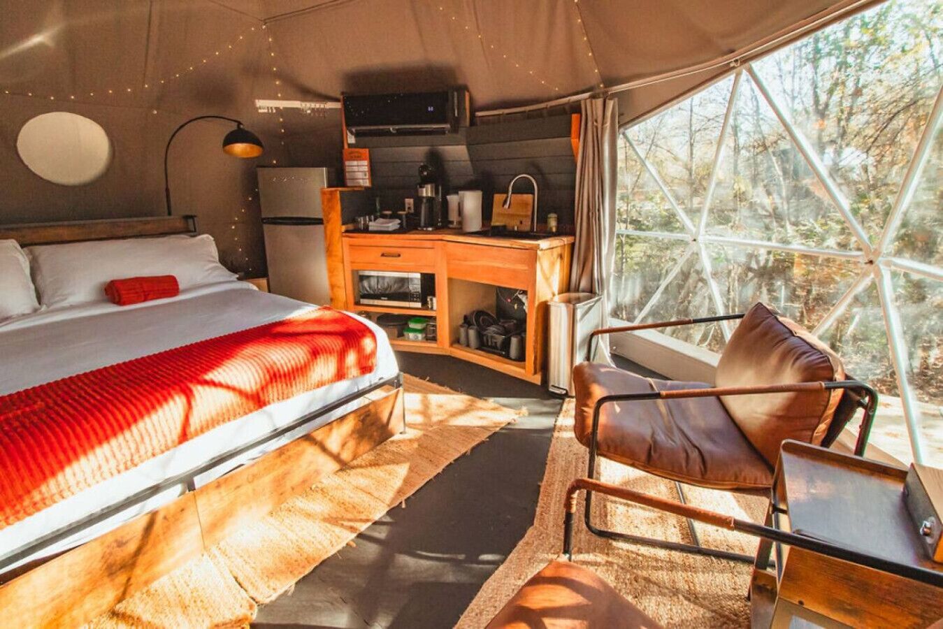 1 bedroom, desk, iron/ironing board, WiFi