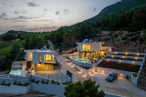 Exterior - Beachfront Villa Aurelia with heated Pool, Sauna & Fitness (Pijavičino (Pelješac))