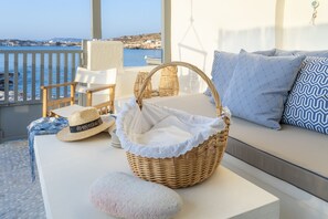 Free daily local cuisine breakfast - Sirma Beach House (Kimolos)