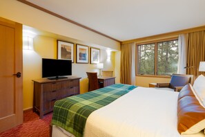 2 bedrooms, in-room safe, desk, iron/ironing board - Suncadia 2BR Condo with Private Balcony, Full Kitchen & Mountain Views (Cle Elum)