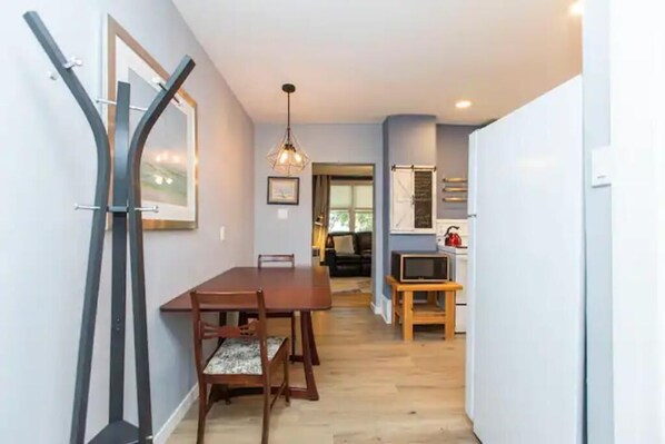 Interior - Private Nest Getaway - street access studio apt (Ottawa)