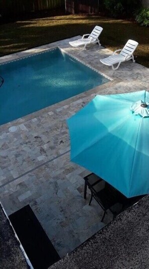 Piscine extérieure, piscine chauffée