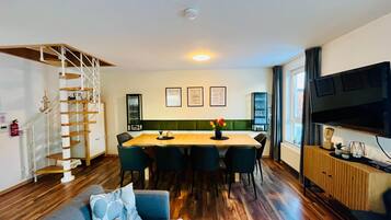 Fernseher, Stereoanlage