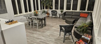 Glen Burnie Escape - Pet friendly with easy access to multiple attractions.