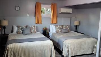 3 bedrooms, desk, iron/ironing board, travel cot