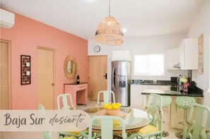 Private kitchen - BajaSur D, short walk to the beach & Rooftop pool (Cabo San Lucas)