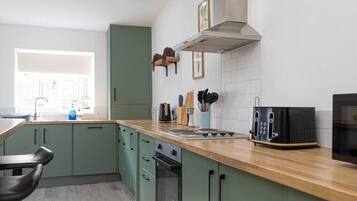 Oven, dishwasher