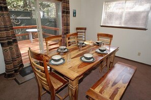 Dining - Pet Friendly - Central to 3 Ski Resorts! (South Lake Tahoe)