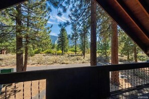 Luokittelematon kuva, 5 kautta 17, painike