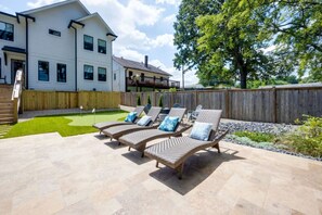 Property grounds - East Nashville Bliss – Pool and Putt-Putt Paradise (Nashville)