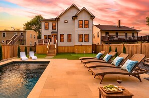 Pool - East Nashville Bliss – Pool and Putt-Putt Paradise (Nashville)