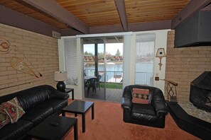 TV, fireplace, DVD player