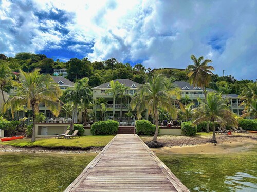 Stunning Waterfront Suite, Antigua English Harbour