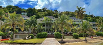 Stunning Waterfront Suite, Antigua English Harbour