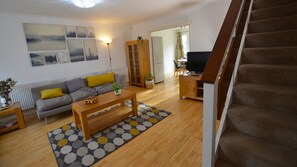 Smart TV - 3 Bed house with Parking in Croydon - 15min to London Bridge & Gatwick Airport (Croydon)