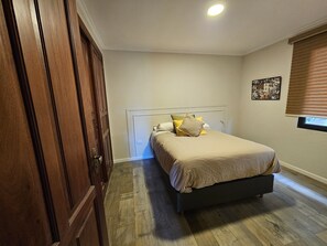 3 Schlafzimmer, Bügeleisen/Bügelbrett, WLAN, Bettwäsche