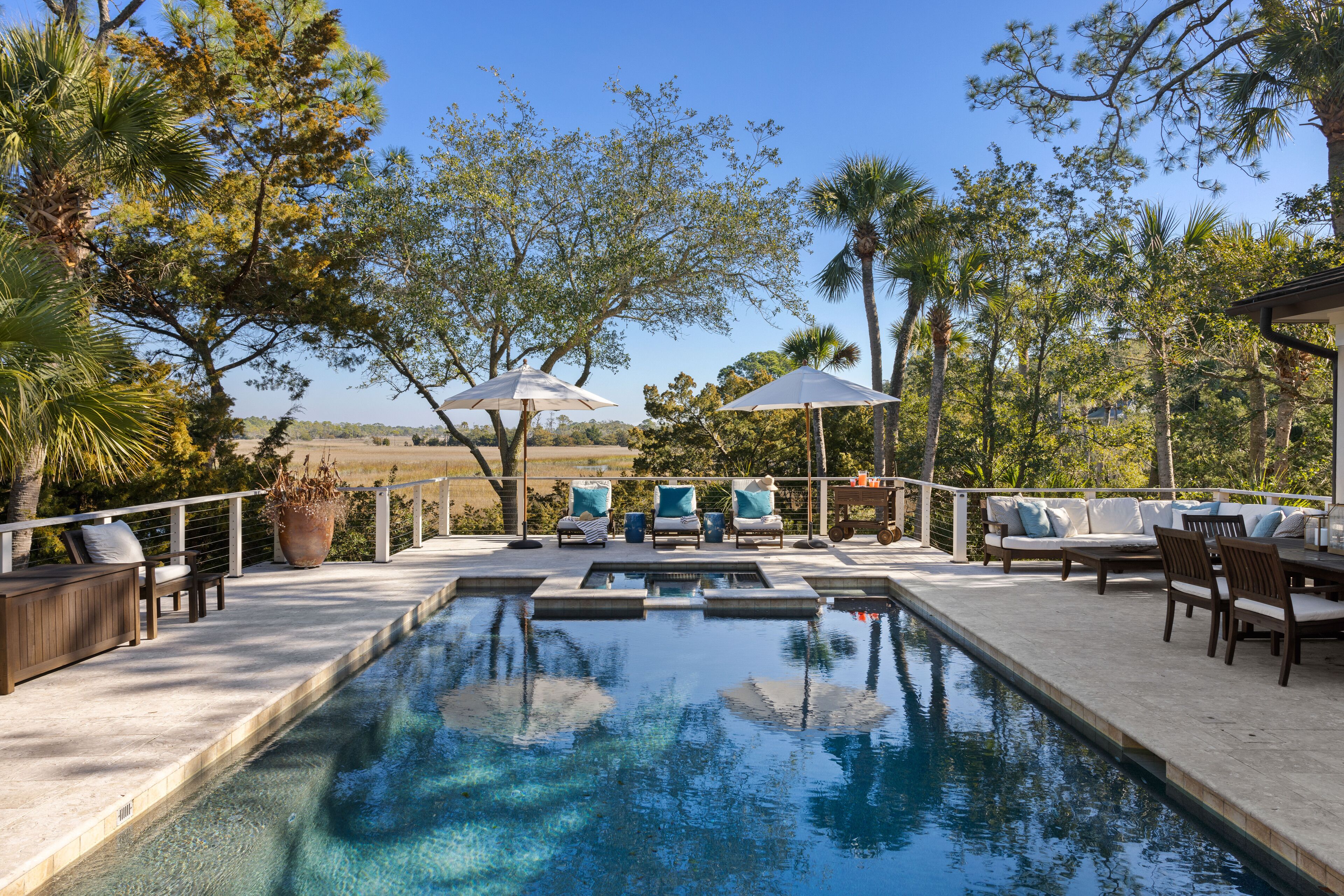 New Listing!! 6 Bedrooms/6.5 baths! Private Pool/Spa! 6 Minute Walk to Beach!!