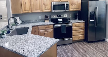 Southgate Retreat minutes from Antelope Canyon, Horseshoe Bend and Lake Powell