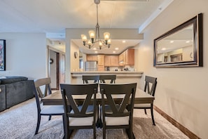 Condo, 1 Queen Bed, Hot Tub, Mountain View (Peak 9 Mountainside) | In-room dining