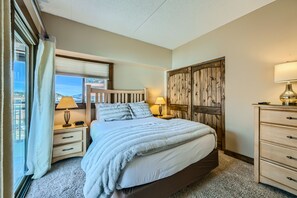 Room - Peak 9 Mountainside Incredible Ski In, Ski Out! (Breckenridge)