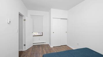 Apartemen, 1 Tempat Tidur Queen, dapur, pemandangan kebun | 1 kamar tidur dan didekorasi berbeda-beda