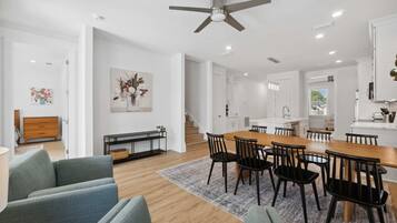 House, Multiple Beds, Private Pool, Pool View (Blissful Getaway) | Interior