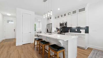 House, Multiple Beds, Private Pool, Pool View (Blissful Getaway) | Private kitchen | Fridge, microwave, oven, stovetop