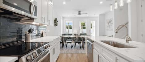 House, Multiple Beds, Private Pool, Pool View (Blissful Getaway) | Private kitchen | Fridge, microwave, oven, stovetop