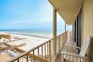 公寓客房, 多張床, 露台, 海景 (Oceanfront Oasis) | 海灘