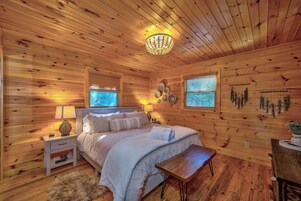 3 habitaciones, decoración personalizada y muebles diferentes 