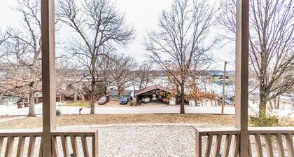 Osage Beach Getaway Lake Views Pet Friendly!