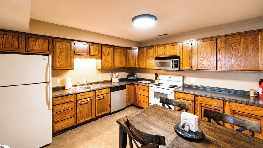 Osage Beach Getaway Lake Views Pet Friendly!