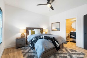 Cabin, Multiple Beds, Balcony, Pool View (Rocky Shores Retreat) | 4 bedrooms, individually decorated, individually furnished, bed sheets - Rocky Shores Retreat - Indoor Pool Open (Hollister)