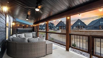 小屋, 多張床, 露台, 泳池景 (Rocky Shores Retreat) | 露台/庭院