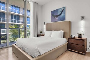 คอนโด, หลายเตียง, ระเบียง, เห็นวิวมหาสมุทรบางส่วน (Sunny Luxury Property on the Beach) | 1 ห้องนอน, ห้องพักตกแต่งอย่างมีเอกลักษณ์, ตกแต่งพิเศษโดยเฉพาะ, Wi-Fi ฟรี