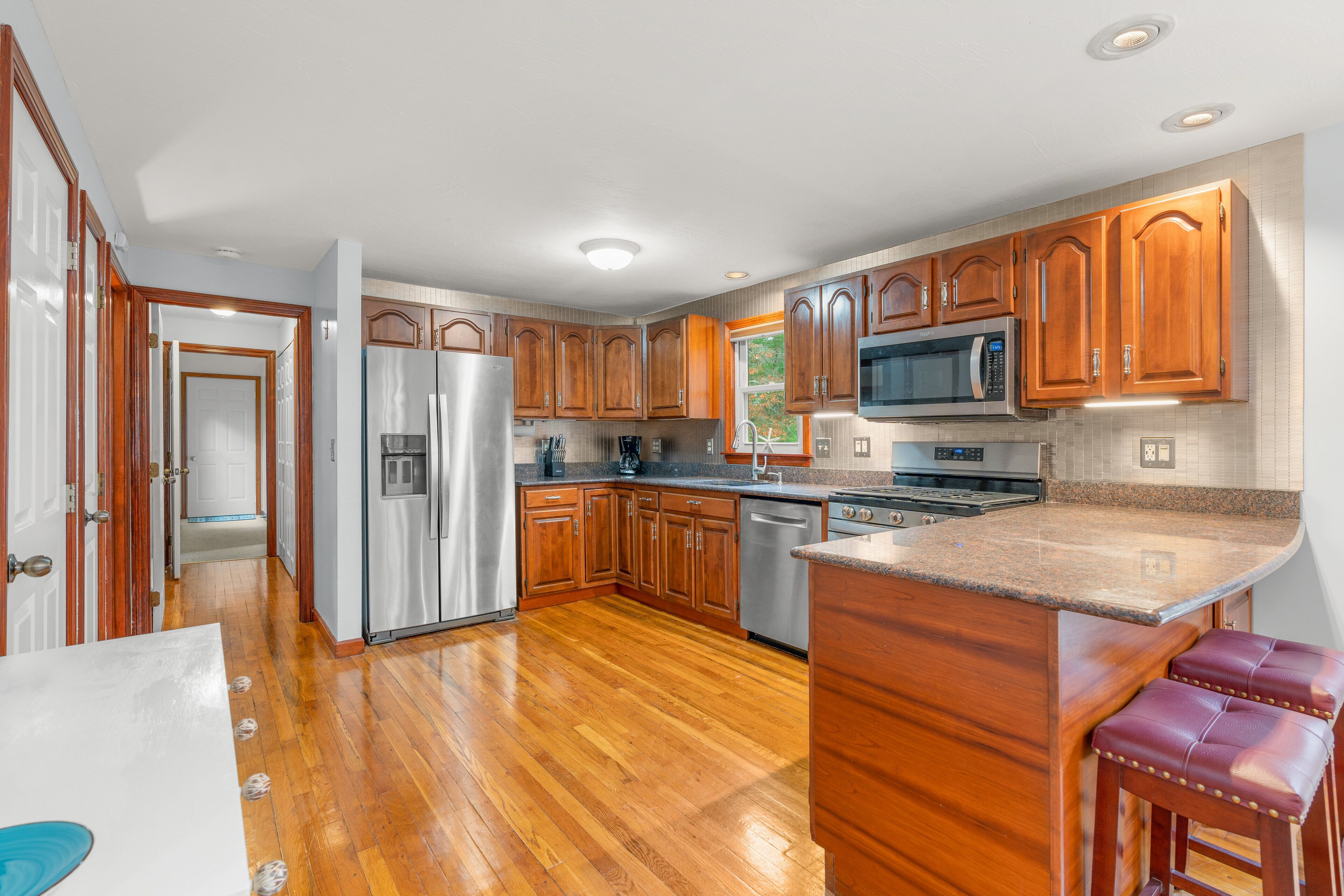 House, Multiple Beds, Hot Tub, Garden View | Private kitchen | Fridge, microwave, oven, stovetop