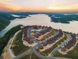 Exterior - A Birds Eye Bridge View - 5 BDR w/ Private Hot Tub (Kimberling City)