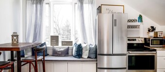 The Hideaway at Hayloft Lodge Chic & Unique Stay