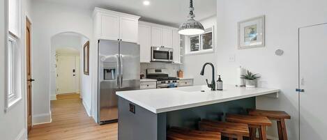 House, Multiple Beds, Patio | Private kitchen | Fridge, microwave, oven, stovetop