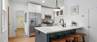 Morrill Modern Retreat Desirable Marion Village!