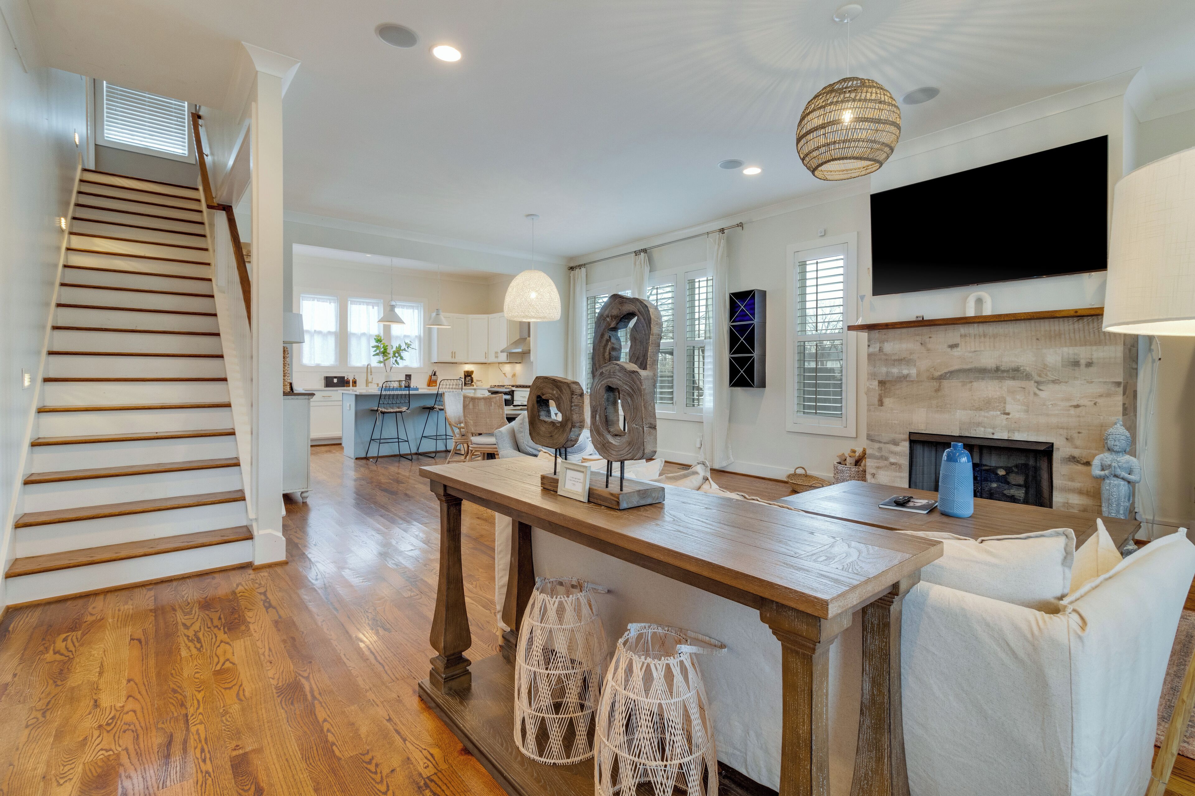 House, Multiple Beds, Pool Access | Private kitchen | Fridge, microwave, oven, stovetop