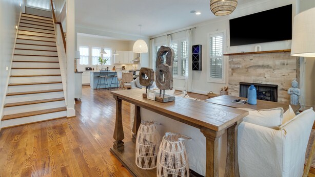 House, Multiple Beds, Pool Access | Private kitchen | Coffee/tea maker, fridge, microwave, oven - Urban Oasis (Nashville)